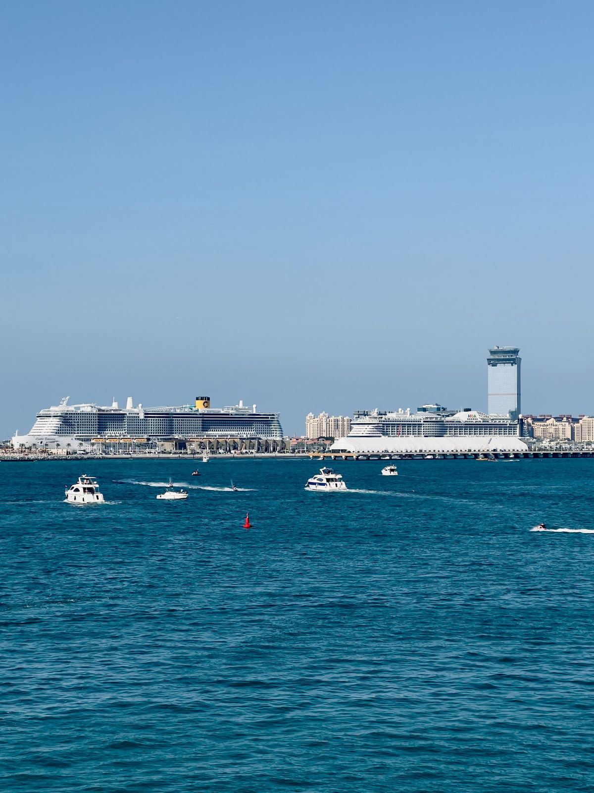Dubai Marina with cruise ships